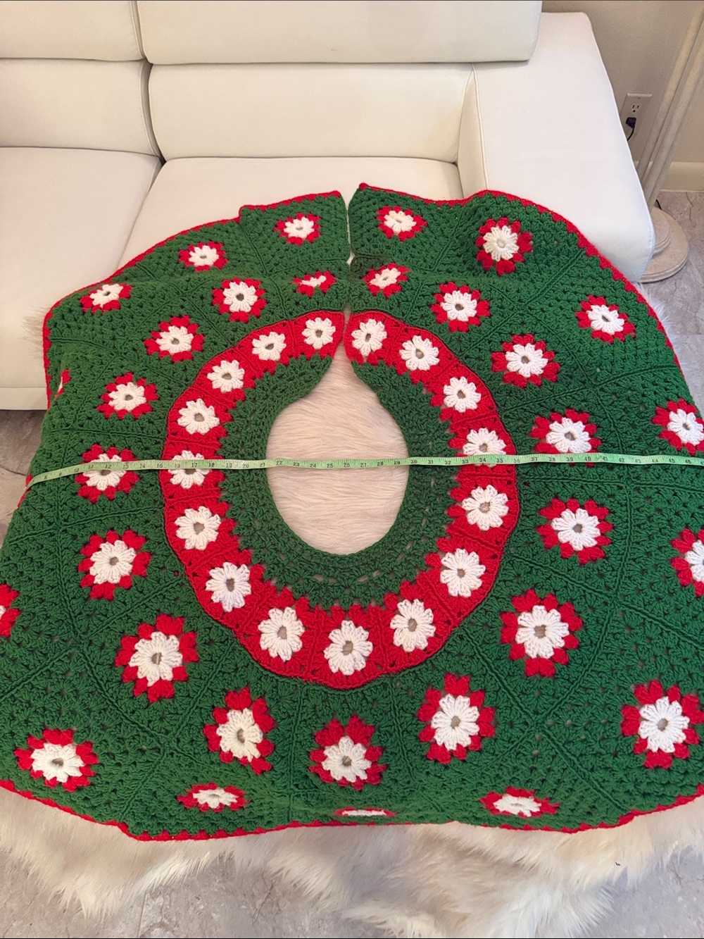 Vintage Crocheted Christmas Tree  Skirt Granny square 2-piece - Picture 9 of 9